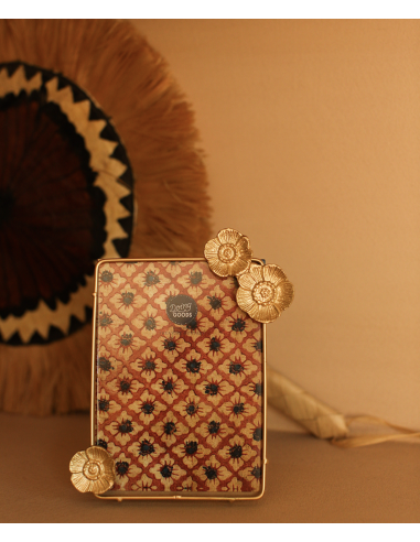 CADRE À POSER FORMAT PORTRAIT - DOING GOODS