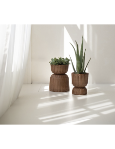 CACHE POT TWIST- HANDED BY