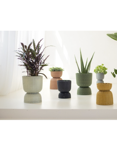 CACHE POT TWIST- HANDED BY