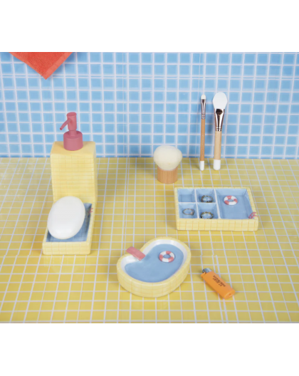 REPOSE BIJOUX PISCINE - L'EXPRESSIONIST