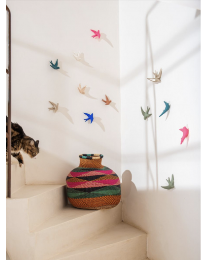 VOLAGE - MONOCHROMIC