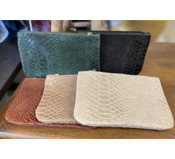 POCHETTE  EN CUIR 