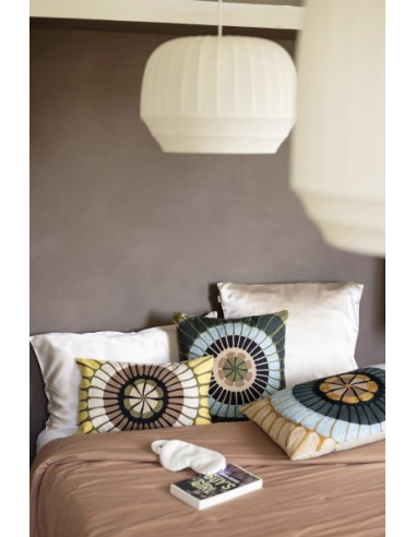 COUSSIN BRODÉ ZENO MULTICO  45X45CM - VIVARAISE