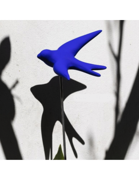 VOLAGE - MONOCHROMIC