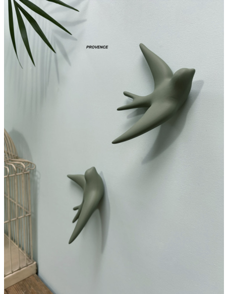 VOLAGE - MONOCHROMIC