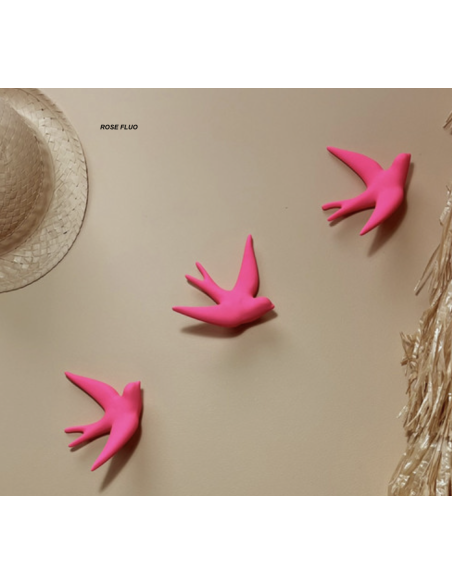 VOLAGE - MONOCHROMIC