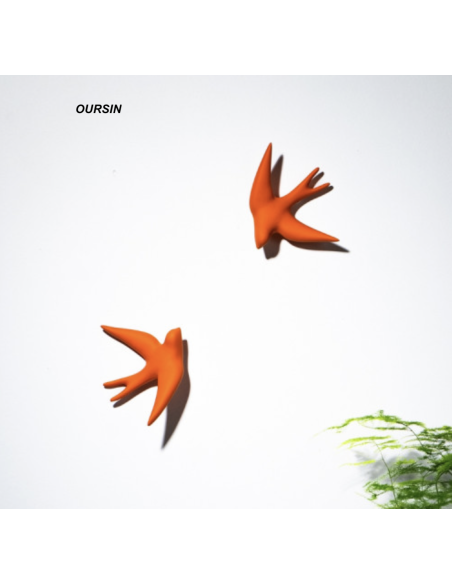 VOLAGE - MONOCHROMIC