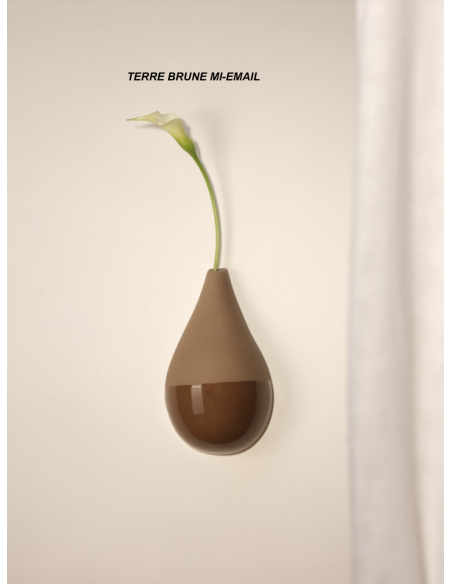 GOUTTE DE TERRE - MONOCHROMIC